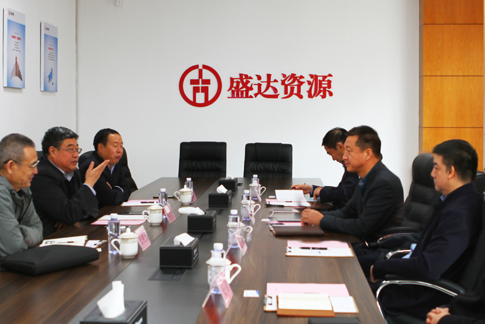 中国华冶科工集团董事长刘玉军率队到访开云手机web版登录入口-开云(中国)
